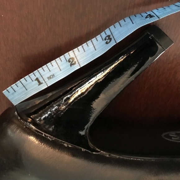 SOFFT Black Mary Jane Leather Heels Patent Straps Heels and 1/2" platform, 8 M - Picture 8 of 8